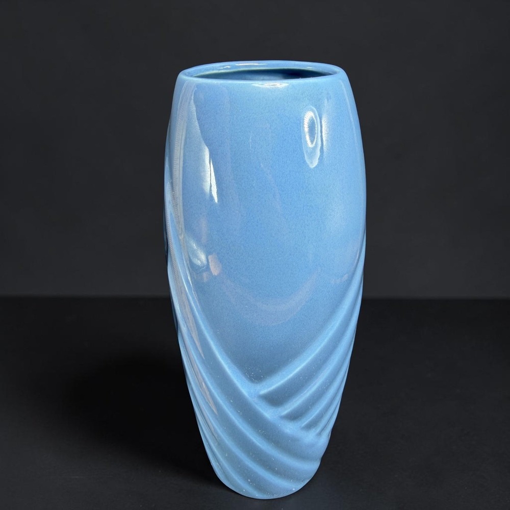 Vintage 1980s USA Pottery Blue Swirl Ribbed Ceramic Vase 9 Inch Periwinkle VTG